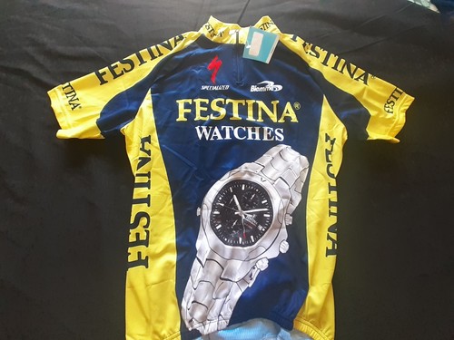 Complete cycling jersey and - complete,