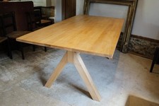 Table stunning Heal and Son