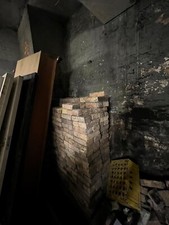 215mm Bricks - Mixed Colour And Texture - 700 Bricks 