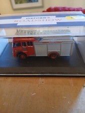 1:76 OXFORD Die-Cast Mid & West Wales Bedford TK Truck Fire Engine in Case