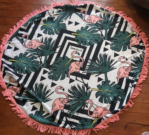 Love island flamingo - island, palm