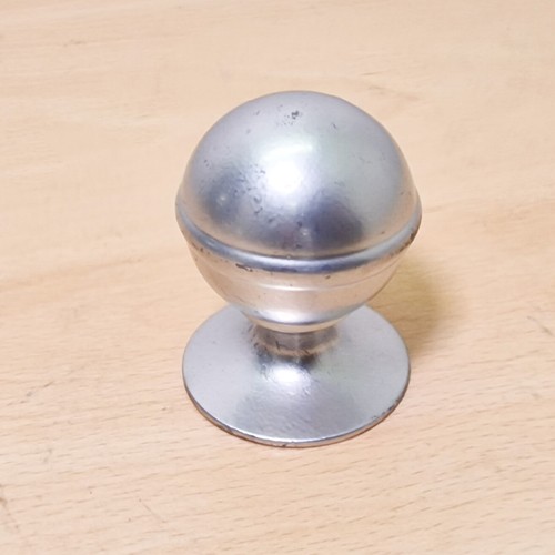 Door draw knob - x,