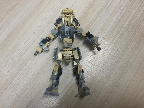 Lego predator custom built - lego,
