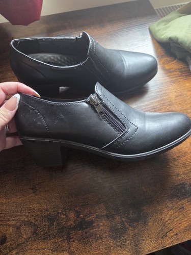 Ladies black boots size - black, 5