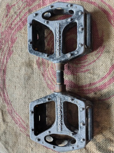 Mongoose mtb platform pedals - mtb,