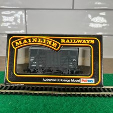 Mainline Fruit Van GWR 937174