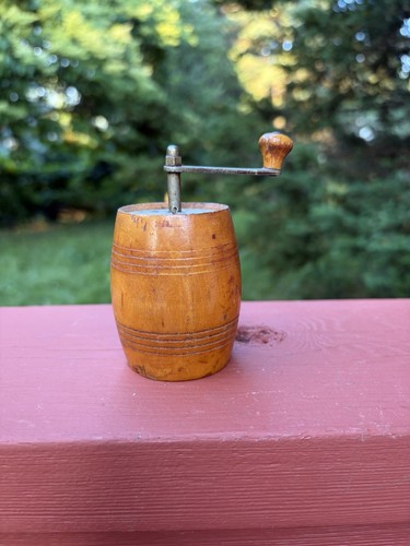 Vintage tall wooden - 3.5",