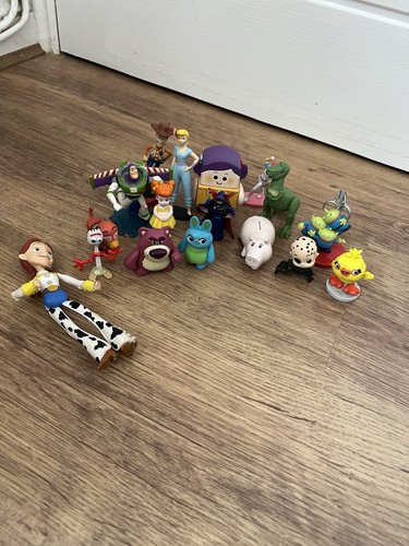 Toy story figure bundle - toy,