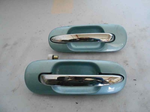 Rear outer door handle - rear, rh