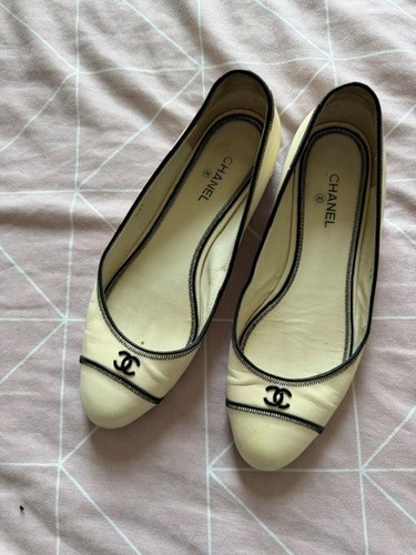 Chanel cream leather - cream, flats