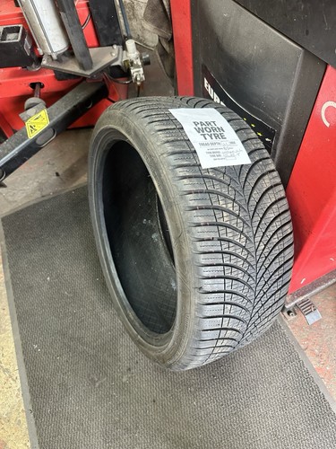 225 40r18 92y - 92y, goodyear