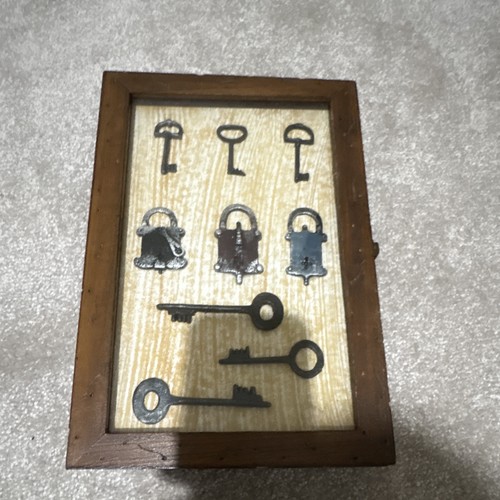 Antique original skeleton keys - original,