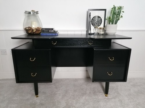 Upcycled plan dressing - dressing, table