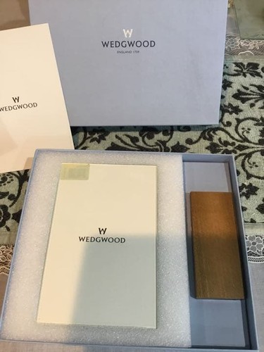 Wedgwood wooden photo - wooden,