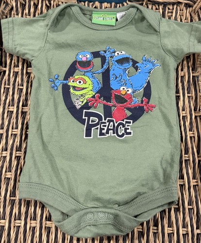 2009 sesame street peace - street,