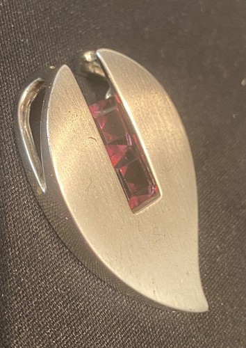 Pierre lang leaf pendant - lang, with