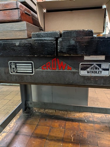 Crown windley granite - crown,