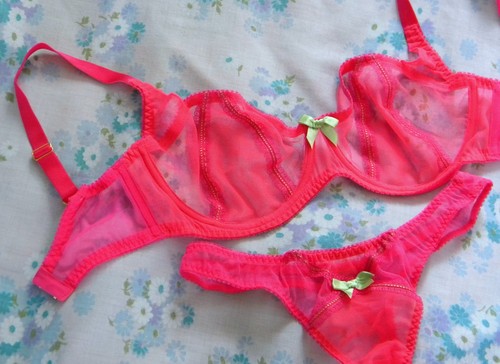 Agent provocateur 32e - agent, pink