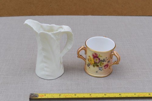 Two royal worcesterjug and - royal, tyg