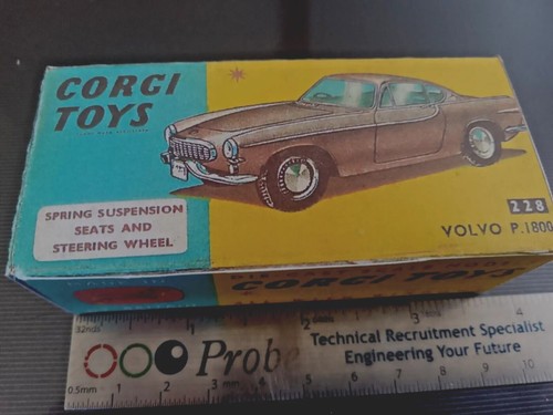 Corgi 228 volvo 1800 - ,
