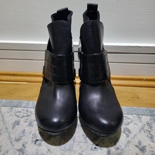 United Nude Winter Eros black