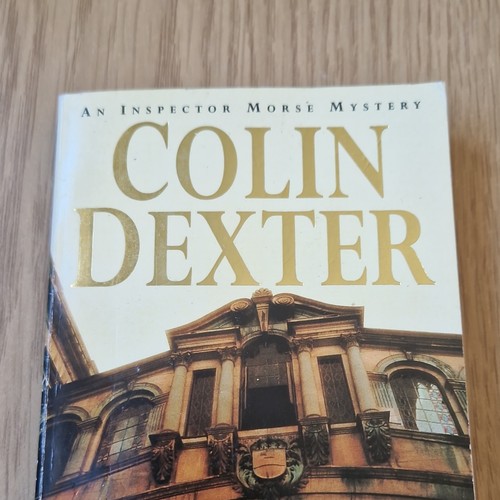 Colin dexter the wench dead - dexter,