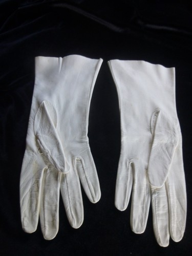 Vintage white kid gloves no - vintage,