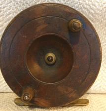 Vintage Free Spinning Wooden Fishing Reel. 3 1/2 Inch Spool.