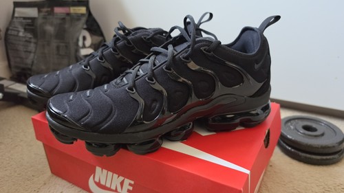 Nike air vapormax plus triple - nike,