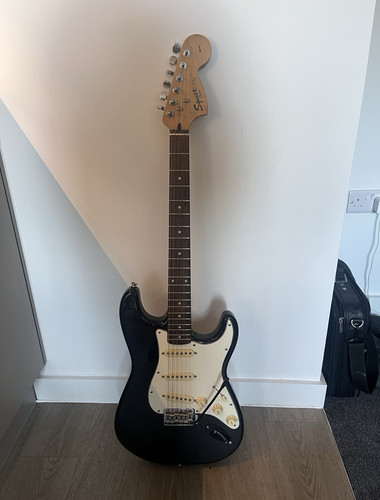 Squier affinity stratocaster - squier,