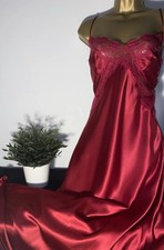 BEAUTIFUL MARKS AND SPENCER RED SATIN NEGLIGEE/ NIGHTDRESS SIZE 12