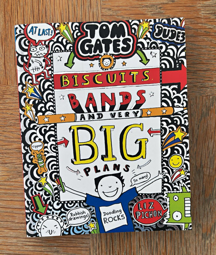Tom gates biscuits bands and - tom,
