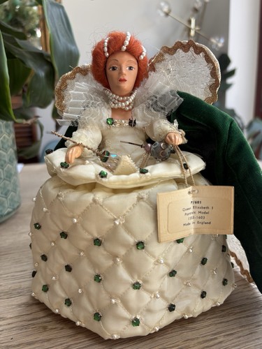 Peggy nisbet queen - peggy,