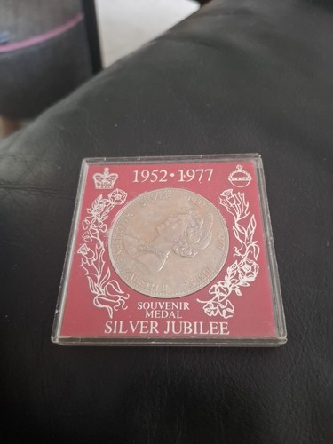 Queen elizabeth silver - elizabeth, ii