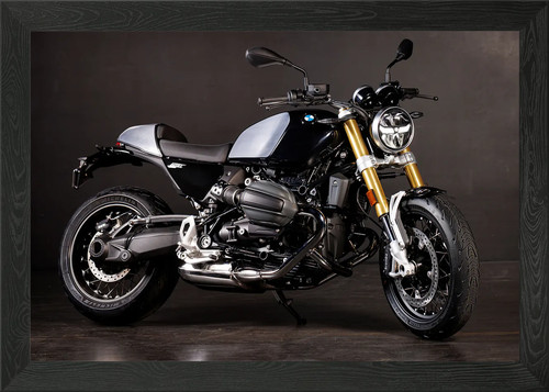 Bmw nine 2023 framed - r,