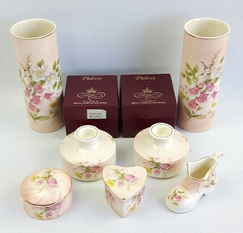 Palissy foxglove items - -,