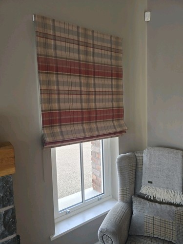 Sanderson byron cherry biscuit - sanderson,