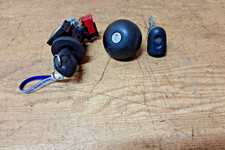 42777 B6K 2016 RENAULT KANGOO IGNITION BARREL WITH DRIVERS LOCK, FUEL CAP, KEY.