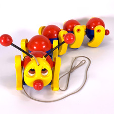 Vintage KiddiCraft Pull Along Caterpillar Red Yellow Blue Clatterpillar Walking
