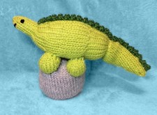 KNITTING PATTERN - Dinosaur