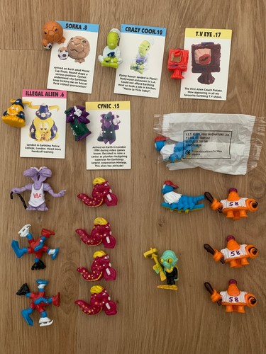 Pet aliens figures and - pet,