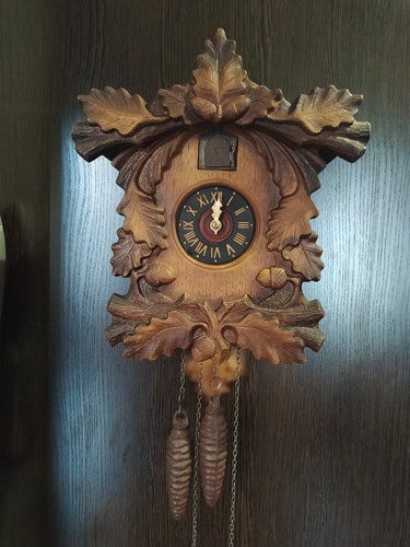 Vintage cuckoo clock working - vintage,