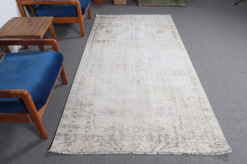 Vintage area rug - rug,, ft
