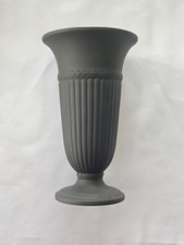 wedgwood black basalt vase 8.6