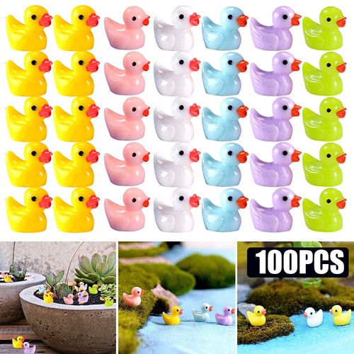 100x tiny ducks - up, realistic