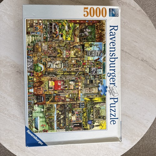 Bizarre town puzzle 5000 - bizarre,