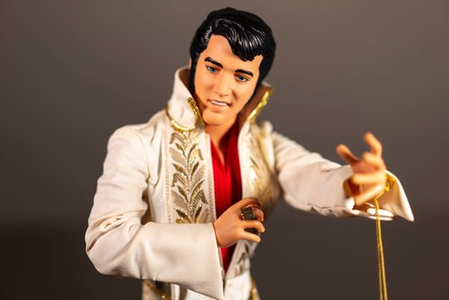 Elvis presley 1984 world doll - presley,