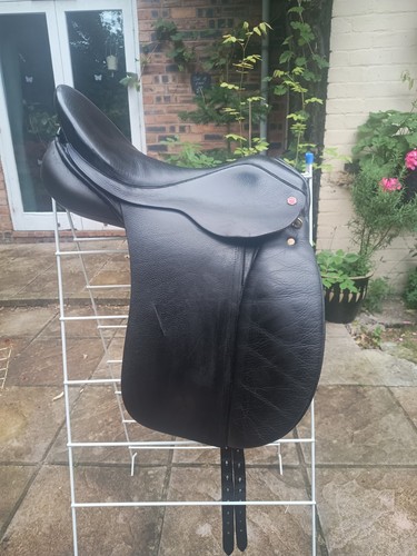 Albion dressage saddle - albion,