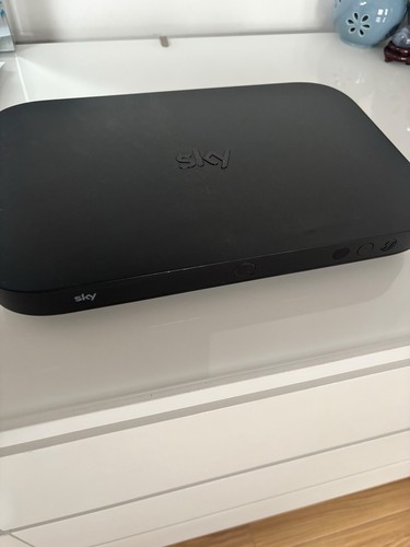 Sky main box black - q, –