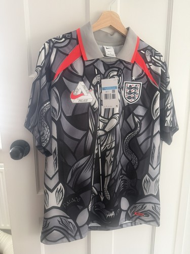 Palace nike england - x,